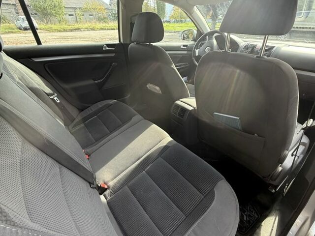 Сірий Фольксваген Гольф, об'ємом двигуна 1.9 л та пробігом 265 тис. км за 6100 $, фото 3 на Automoto.ua