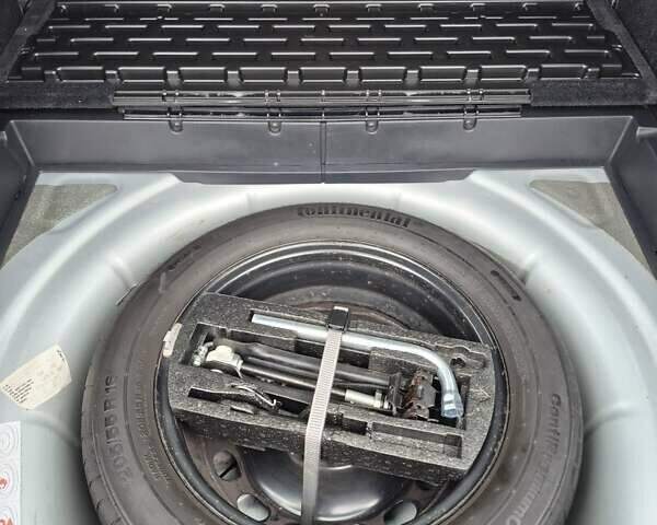 Серый Фольксваген Гольф, объемом двигателя 1.4 л и пробегом 237 тыс. км за 6000 $, фото 13 на Automoto.ua