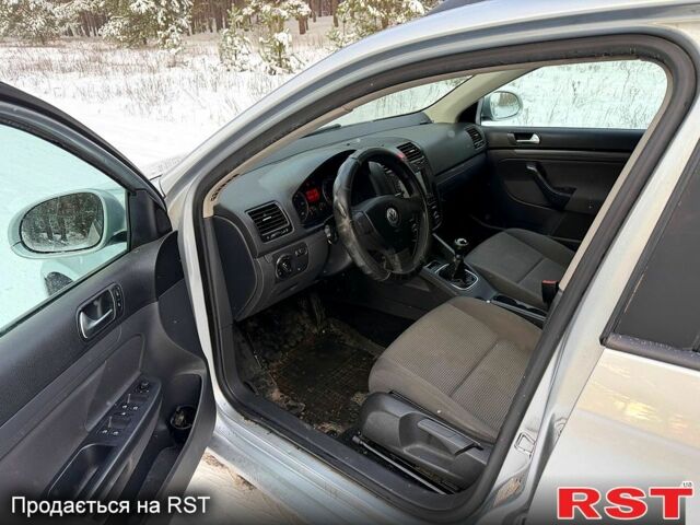 Серый Фольксваген Гольф, объемом двигателя 1.9 л и пробегом 265 тыс. км за 4950 $, фото 9 на Automoto.ua