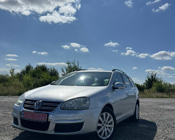 Серый Фольксваген Гольф, объемом двигателя 1.6 л и пробегом 220 тыс. км за 7300 $, фото 65 на Automoto.ua