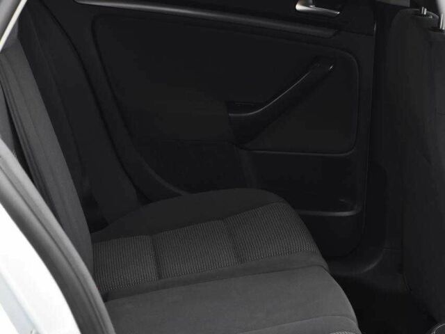 Сірий Фольксваген Гольф, об'ємом двигуна 1.6 л та пробігом 265 тис. км за 5950 $, фото 17 на Automoto.ua