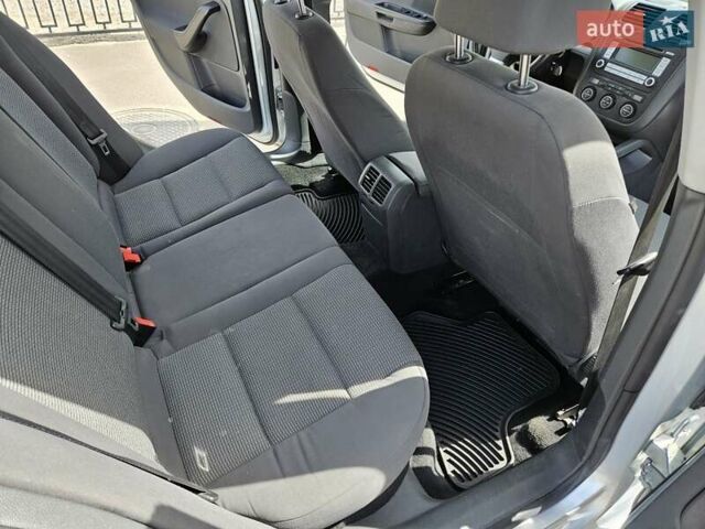 Серый Фольксваген Гольф, объемом двигателя 1.9 л и пробегом 307 тыс. км за 6200 $, фото 12 на Automoto.ua