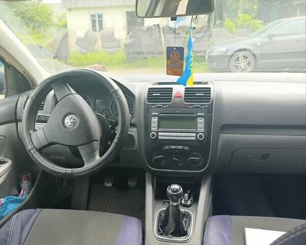 Серый Фольксваген Гольф, объемом двигателя 1.9 л и пробегом 271 тыс. км за 6000 $, фото 6 на Automoto.ua