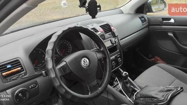 Серый Фольксваген Гольф, объемом двигателя 1.9 л и пробегом 364 тыс. км за 5100 $, фото 6 на Automoto.ua