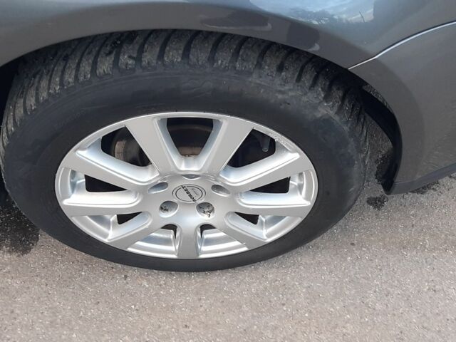 Серый Фольксваген Гольф, объемом двигателя 1.6 л и пробегом 243 тыс. км за 6900 $, фото 8 на Automoto.ua