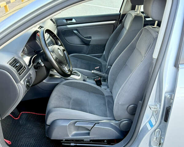 Сірий Фольксваген Гольф, об'ємом двигуна 1.4 л та пробігом 206 тис. км за 6900 $, фото 49 на Automoto.ua