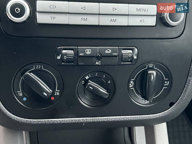 Серый Фольксваген Гольф, объемом двигателя 0 л и пробегом 236 тыс. км за 5800 $, фото 27 на Automoto.ua