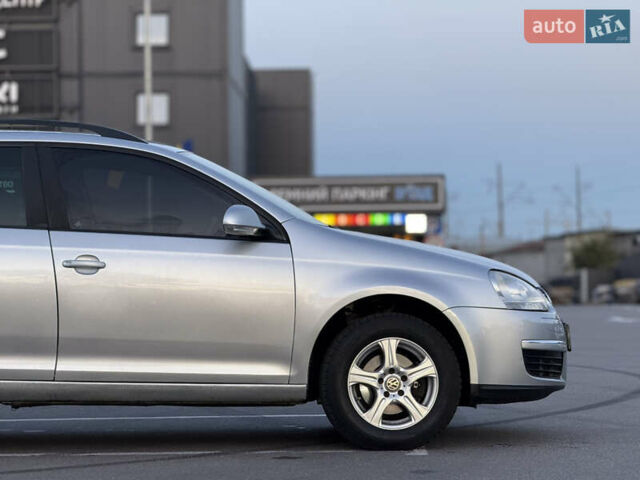 Серый Фольксваген Гольф, объемом двигателя 1.6 л и пробегом 287 тыс. км за 5950 $, фото 9 на Automoto.ua