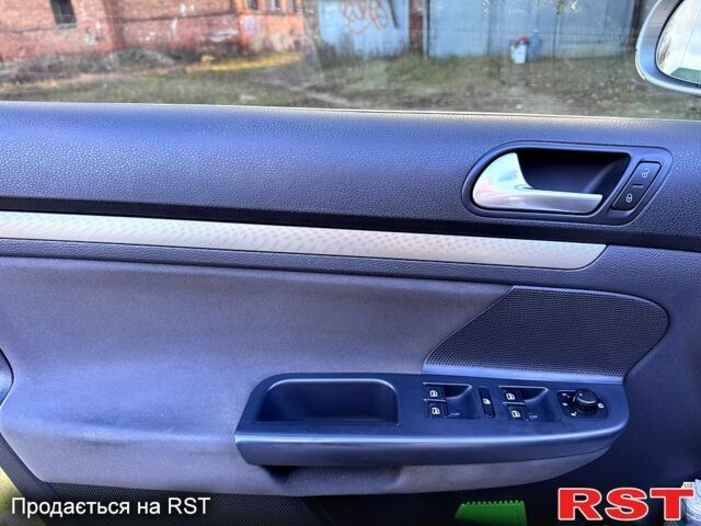 Серый Фольксваген Гольф, объемом двигателя 1.4 л и пробегом 241 тыс. км за 6400 $, фото 10 на Automoto.ua