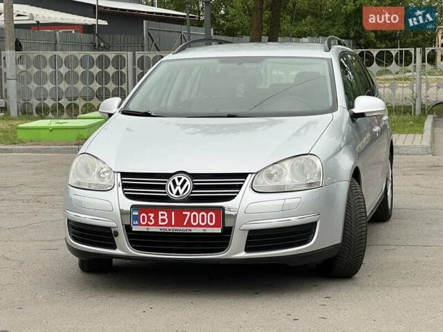 Серый Фольксваген Гольф, объемом двигателя 0 л и пробегом 236 тыс. км за 5800 $, фото 2 на Automoto.ua