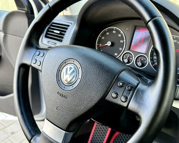 Сірий Фольксваген Гольф, об'ємом двигуна 1.4 л та пробігом 206 тис. км за 6900 $, фото 72 на Automoto.ua