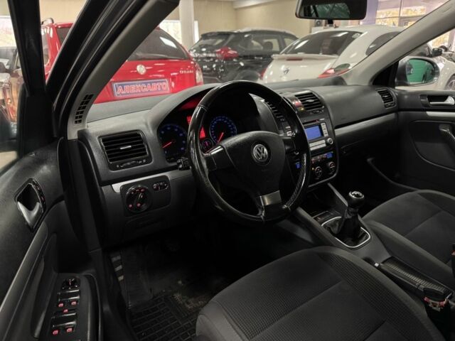 Серый Фольксваген Гольф, объемом двигателя 1.4 л и пробегом 217 тыс. км за 5800 $, фото 9 на Automoto.ua