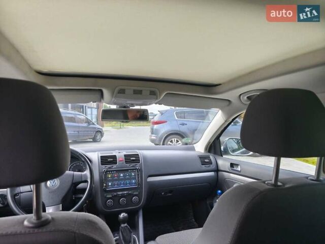 Серый Фольксваген Гольф, объемом двигателя 1.39 л и пробегом 219 тыс. км за 6500 $, фото 12 на Automoto.ua