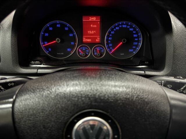 Серый Фольксваген Гольф, объемом двигателя 1.4 л и пробегом 217 тыс. км за 5800 $, фото 16 на Automoto.ua