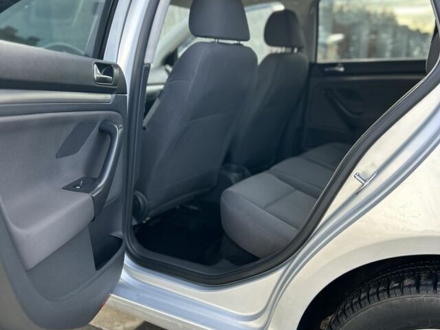 Серый Фольксваген Гольф, объемом двигателя 1.9 л и пробегом 275 тыс. км за 6800 $, фото 2 на Automoto.ua