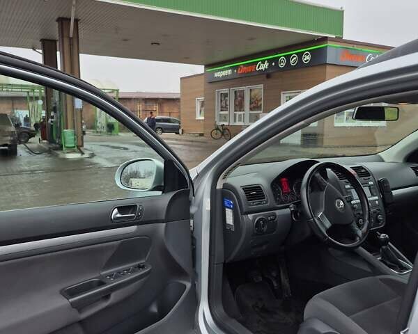 Серый Фольксваген Гольф, объемом двигателя 1.4 л и пробегом 237 тыс. км за 6000 $, фото 9 на Automoto.ua