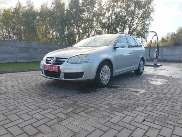 Серый Фольксваген Гольф, объемом двигателя 1.4 л и пробегом 237 тыс. км за 5350 $, фото 1 на Automoto.ua