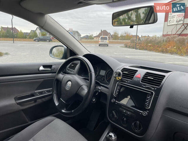 Сірий Фольксваген Гольф, об'ємом двигуна 1.9 л та пробігом 280 тис. км за 6600 $, фото 38 на Automoto.ua