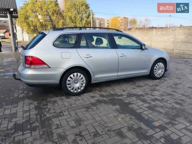 Серый Фольксваген Гольф, объемом двигателя 1.4 л и пробегом 235 тыс. км за 5600 $, фото 4 на Automoto.ua