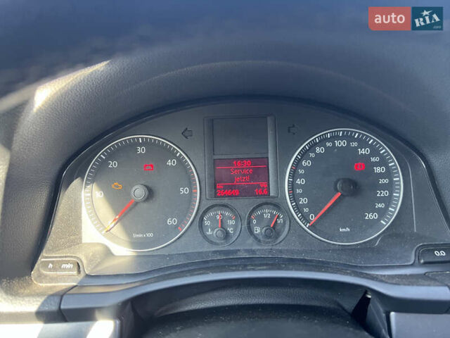 Серый Фольксваген Гольф, объемом двигателя 1.9 л и пробегом 280 тыс. км за 5500 $, фото 9 на Automoto.ua