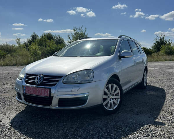 Серый Фольксваген Гольф, объемом двигателя 1.6 л и пробегом 220 тыс. км за 7300 $, фото 67 на Automoto.ua