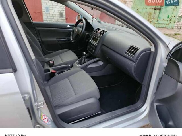 Серый Фольксваген Гольф, объемом двигателя 1.6 л и пробегом 231 тыс. км за 6300 $, фото 16 на Automoto.ua