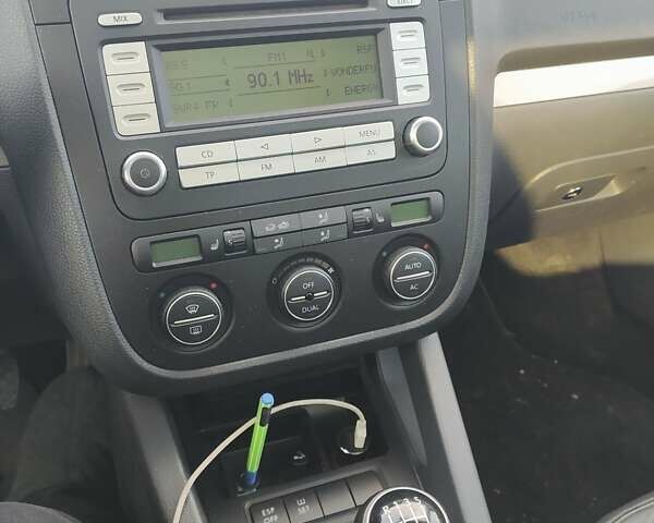 Сірий Фольксваген Гольф, об'ємом двигуна 1.4 л та пробігом 230 тис. км за 6200 $, фото 3 на Automoto.ua