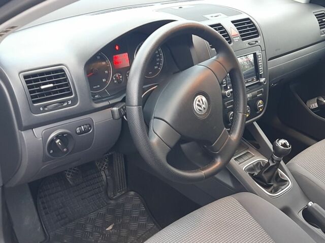 Серый Фольксваген Гольф, объемом двигателя 1.6 л и пробегом 243 тыс. км за 6900 $, фото 14 на Automoto.ua