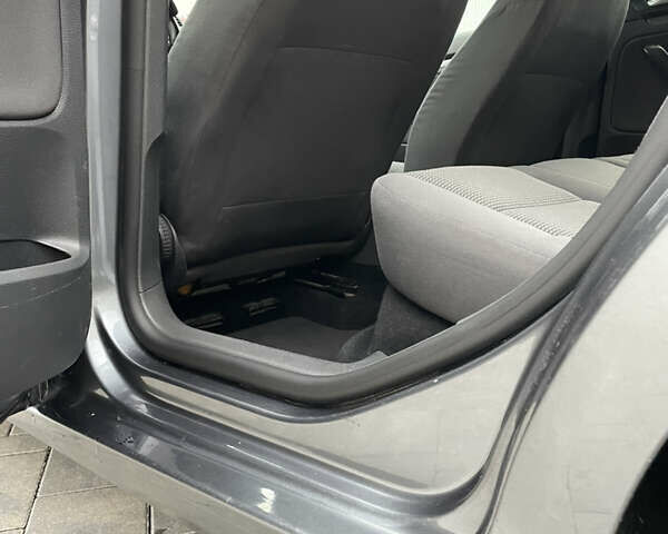 Фольксваген Гольф 2008 в Камень-Каширский на Automoto.ua Серый Фольксваген Гольф, объемом двигателя 1.9 л и пробегом 280 тыс. км за 6600 $, фото 43 на Automoto.ua