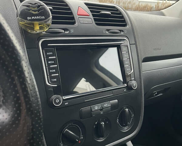 Сірий Фольксваген Гольф, об'ємом двигуна 1.9 л та пробігом 280 тис. км за 6600 $, фото 40 на Automoto.ua