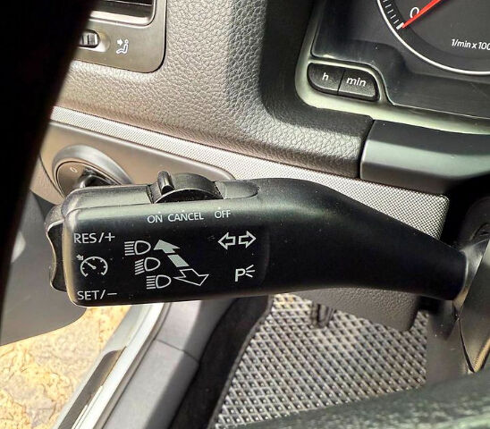 Серый Фольксваген Гольф, объемом двигателя 1.4 л и пробегом 211 тыс. км за 5300 $, фото 10 на Automoto.ua