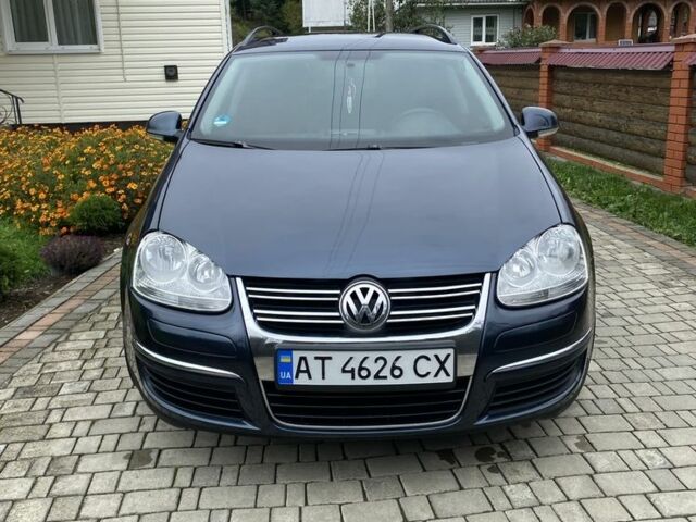 Серый Фольксваген Гольф, объемом двигателя 1.9 л и пробегом 261 тыс. км за 6350 $, фото 1 на Automoto.ua