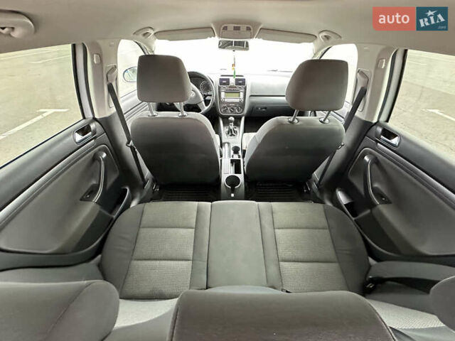 Серый Фольксваген Гольф, объемом двигателя 1.9 л и пробегом 375 тыс. км за 5700 $, фото 9 на Automoto.ua