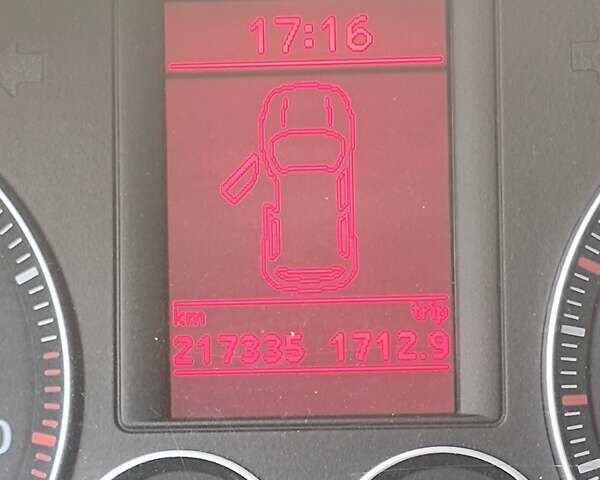 Сірий Фольксваген Гольф, об'ємом двигуна 1.39 л та пробігом 217 тис. км за 7600 $, фото 4 на Automoto.ua