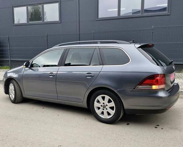 Серый Фольксваген Гольф, объемом двигателя 0 л и пробегом 217 тыс. км за 7500 $, фото 1 на Automoto.ua