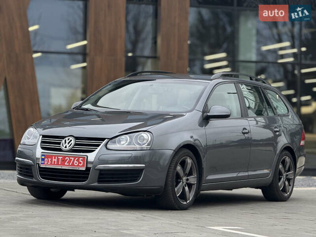 Сірий Фольксваген Гольф, об'ємом двигуна 1.6 л та пробігом 202 тис. км за 6350 $, фото 1 на Automoto.ua
