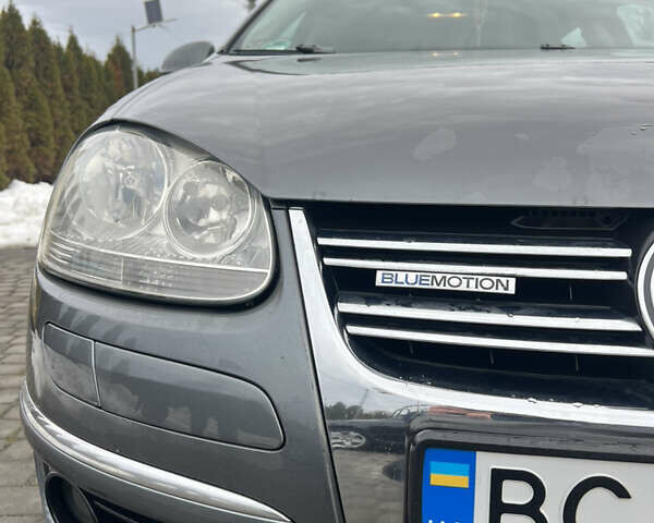 Серый Фольксваген Гольф, объемом двигателя 1.9 л и пробегом 351 тыс. км за 6000 $, фото 5 на Automoto.ua