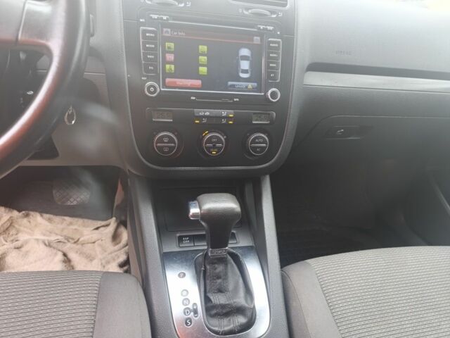 Фольксваген Гольф 2008 в Черкассах на Automoto.ua Серый Фольксваген Гольф, объемом двигателя 0 л и пробегом 291 тыс. км за 7500 $, фото 1 на Automoto.ua