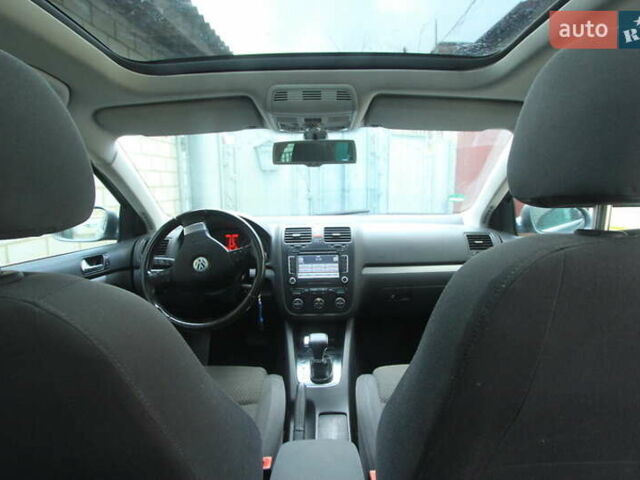 Серый Фольксваген Гольф, объемом двигателя 1.97 л и пробегом 257 тыс. км за 7500 $, фото 11 на Automoto.ua