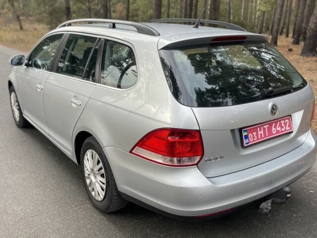 Серый Фольксваген Гольф, объемом двигателя 1.6 л и пробегом 242 тыс. км за 5900 $, фото 6 на Automoto.ua