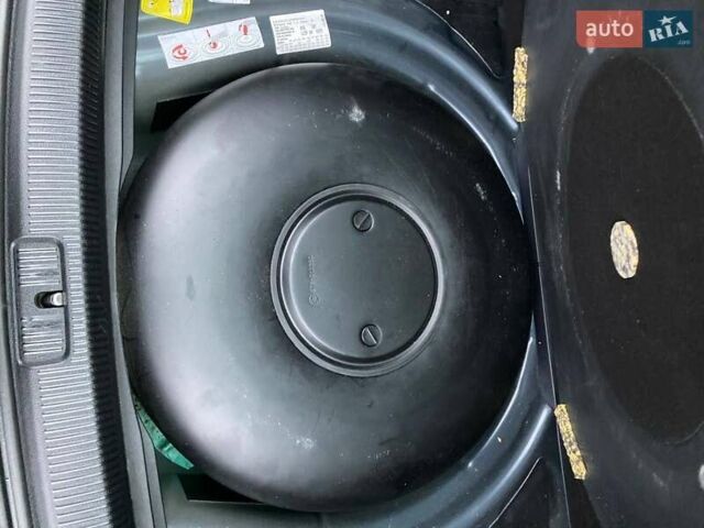 Серый Фольксваген Гольф, объемом двигателя 1.6 л и пробегом 266 тыс. км за 6899 $, фото 33 на Automoto.ua