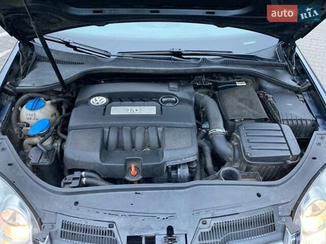 Серый Фольксваген Гольф, объемом двигателя 1.6 л и пробегом 266 тыс. км за 6899 $, фото 31 на Automoto.ua