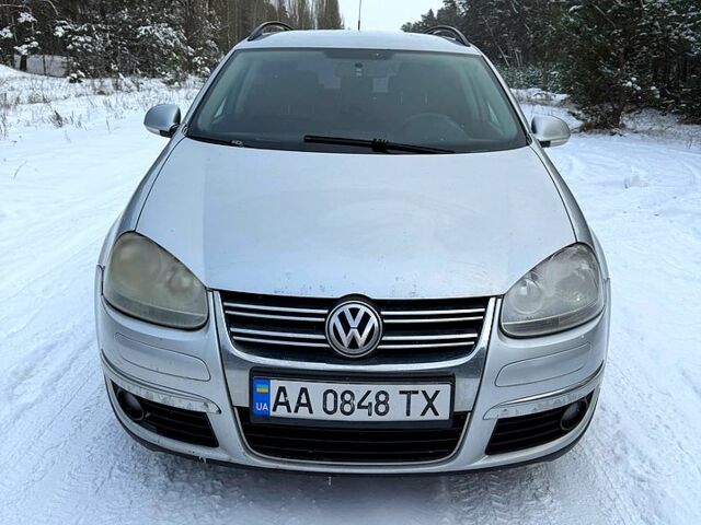 Серый Фольксваген Гольф, объемом двигателя 1.9 л и пробегом 265 тыс. км за 4950 $, фото 5 на Automoto.ua