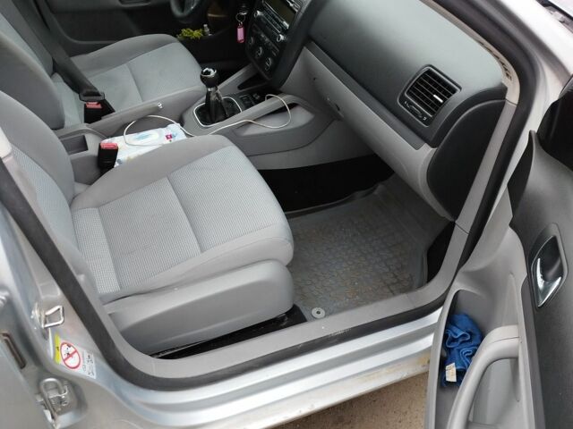 Серый Фольксваген Гольф, объемом двигателя 0 л и пробегом 378 тыс. км за 3100 $, фото 10 на Automoto.ua