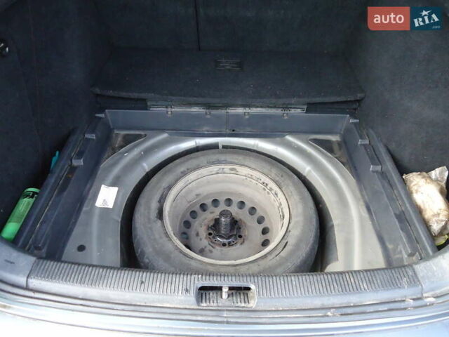 Серый Фольксваген Гольф, объемом двигателя 1.9 л и пробегом 290 тыс. км за 5600 $, фото 21 на Automoto.ua