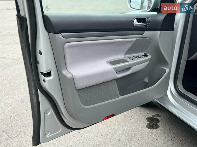 Серый Фольксваген Гольф, объемом двигателя 0 л и пробегом 236 тыс. км за 5800 $, фото 20 на Automoto.ua