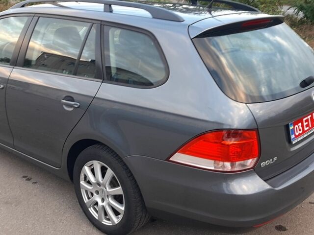 Серый Фольксваген Гольф, объемом двигателя 1.6 л и пробегом 243 тыс. км за 6900 $, фото 4 на Automoto.ua