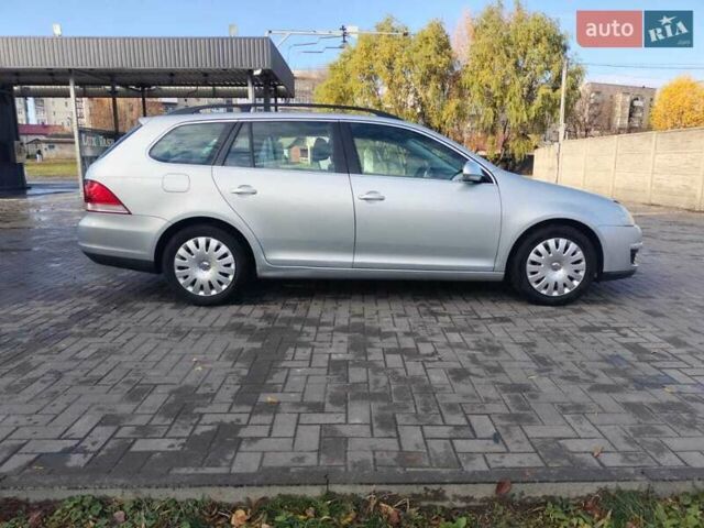 Серый Фольксваген Гольф, объемом двигателя 1.4 л и пробегом 235 тыс. км за 5600 $, фото 7 на Automoto.ua