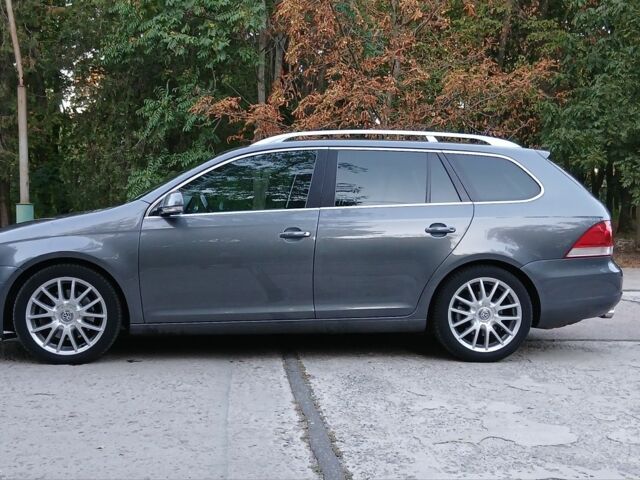 Серый Фольксваген Гольф, объемом двигателя 0 л и пробегом 192 тыс. км за 7800 $, фото 2 на Automoto.ua