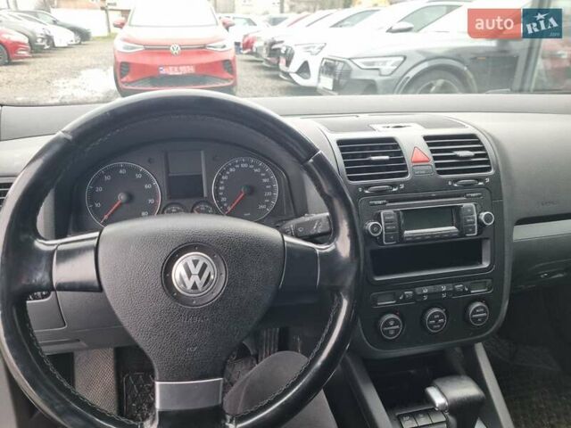 Серый Фольксваген Гольф, объемом двигателя 1.4 л и пробегом 226 тыс. км за 5500 $, фото 6 на Automoto.ua
